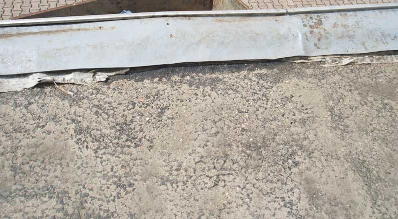 Dachrand, Dachsanierung, Flachdach, Flachdachsanierung, Fl&uuml;ssigkunststoff, Garage abdichten, sanieren, abichten, selber machen, Dachabdichtung, Vulkem, Mariseal, Bungalow, Purelastik, Armierungsvlies, Balkonsanierung, Flachdachabdichtung