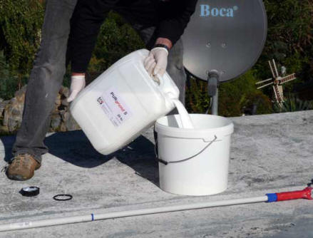 Purgrund S, Dachsanierung, Flachdach, Flachdachsanierung, Fl&uuml;ssigkunststoff, Garage abdichten, sanieren, abichten, selber machen, Dachabdichtung, Vulkem, Mariseal, Bungalow, Purelastik, Armierungsvlies, Balkonsanierung, Flachdachabdichtung